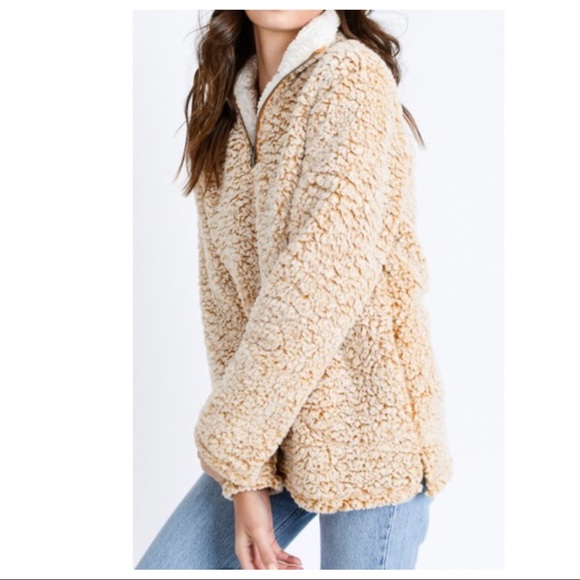 ✨LAST ONE✨Sherpa soft zip pull over - Picture 6 of 8